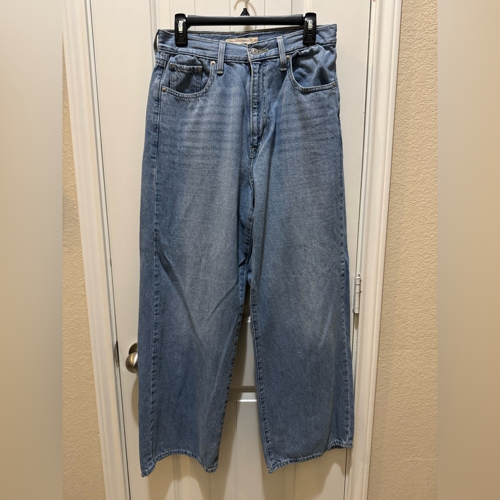 Levi’s High Waisted Straight Jeans